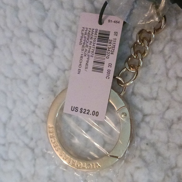 Victoria Secret Keyring - Picture 2 of 2